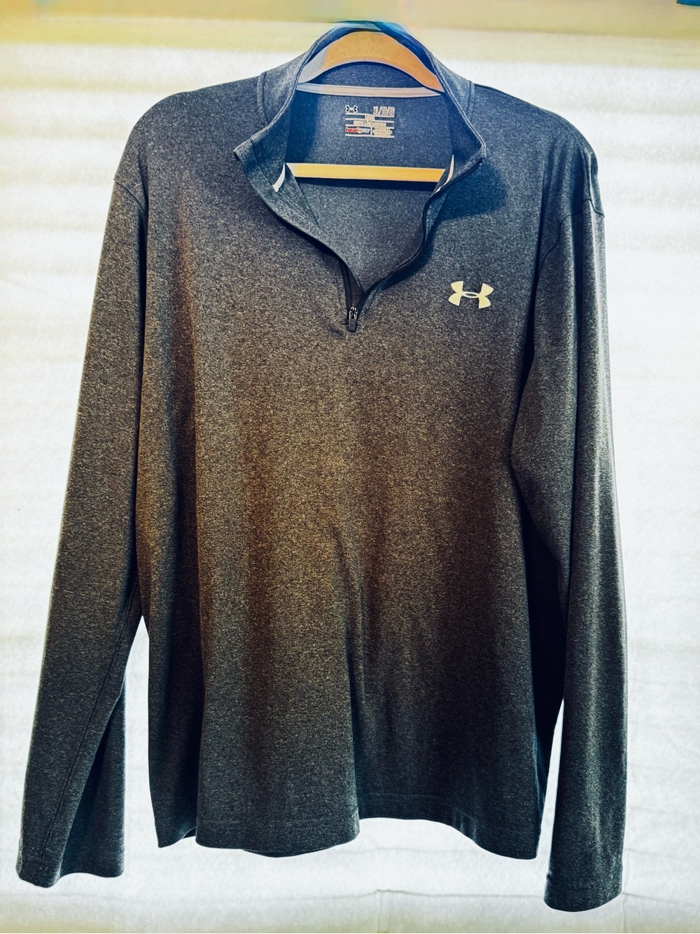 Under Armour Men's Gray Long Sleeve 1/4 Zip Pullover